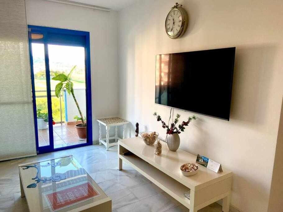 Apartamento Rocio By Solymar Holiday Torre Del Mar Kültér fotó