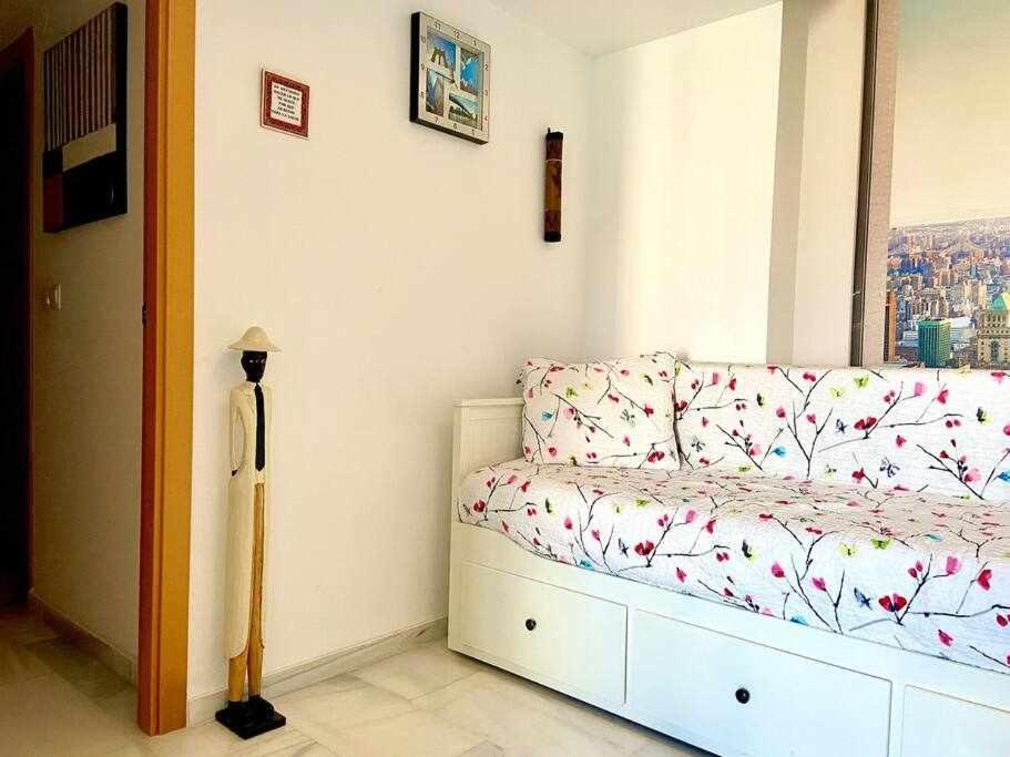 Apartamento Rocio By Solymar Holiday Torre Del Mar Kültér fotó